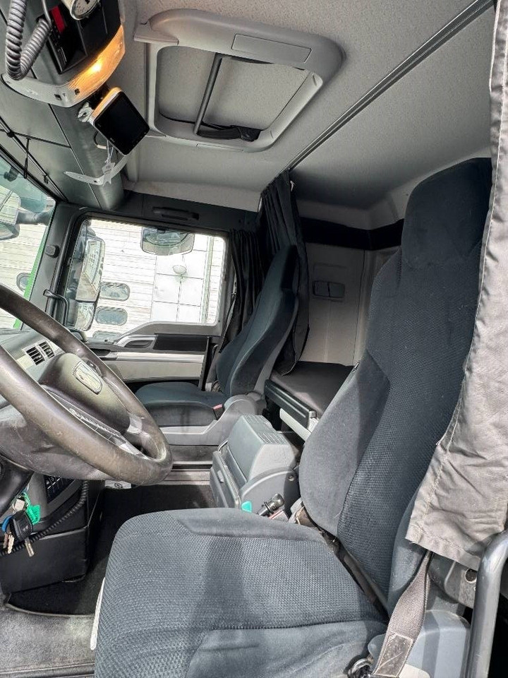 Leasing financiero de MAN TGX 35.480 8x4-4 Lastväxlare leasing MAN TGX 35.480 8x4-4 Lastväxlare: foto 6 Leasing financiero de MAN TGX 35.480 8x4-4 Lastväxlare leasing MAN TGX 35.480 8x4-4 Lastväxlare: foto 6