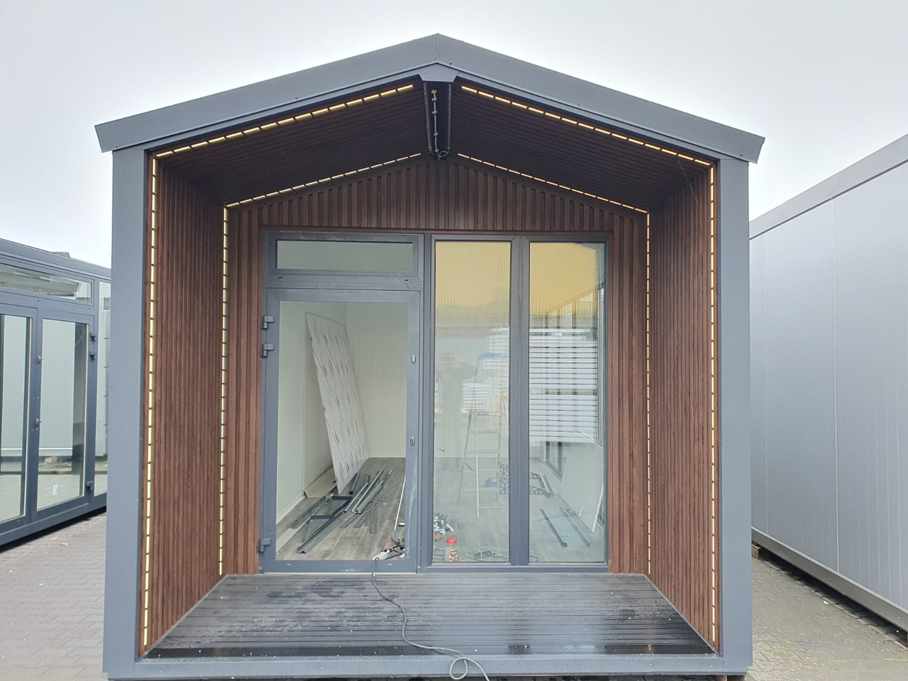 IDEX Premium Commercial Container Unit – Modern, Durable & Ready to Customize! Container with Terrace - Carrocería/ Contenedor: foto 3 IDEX Premium Commercial Container Unit – Modern, Durable & Ready to Customize! Container with Terrace - Carrocería/ Contenedor: foto 3