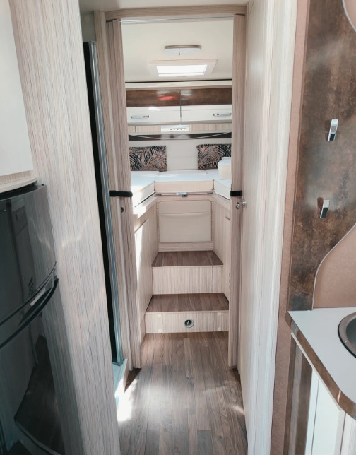 Cámper Elnagh Elnagh T-Loft 532 WINTER Alarm Solar Camera Air Conditioning Truma Diesel E Awning Remis Retrofitted: foto 16 Cámper Elnagh Elnagh T-Loft 532 WINTER Alarm Solar Camera Air Conditioning Truma Diesel E Awning Remis Retrofitted: foto 16