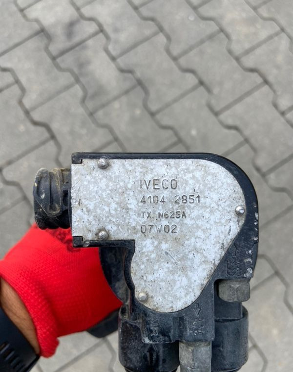 Czujnik poziomu paliwa Iveco Stralis smok ssak - Sensor para Camión: foto 4 Czujnik poziomu paliwa Iveco Stralis smok ssak - Sensor para Camión: foto 4