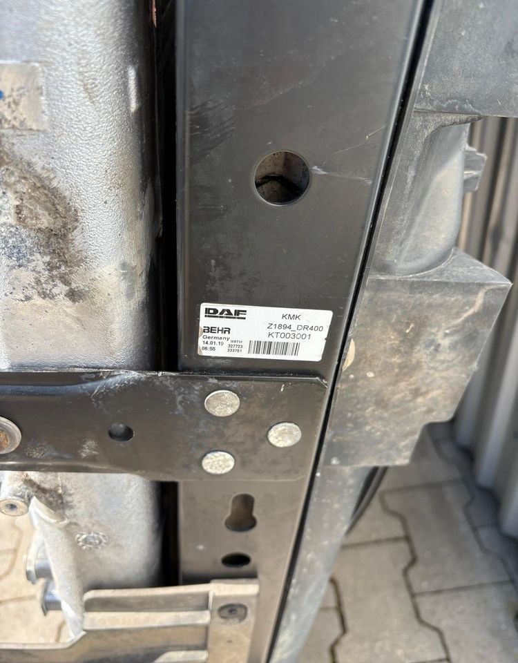 DAF XF EURO 6 LIFT CHŁODNICA WODY INTERCOOLER KOMPLET - Radiador: foto 4 DAF XF EURO 6 LIFT CHŁODNICA WODY INTERCOOLER KOMPLET - Radiador: foto 4