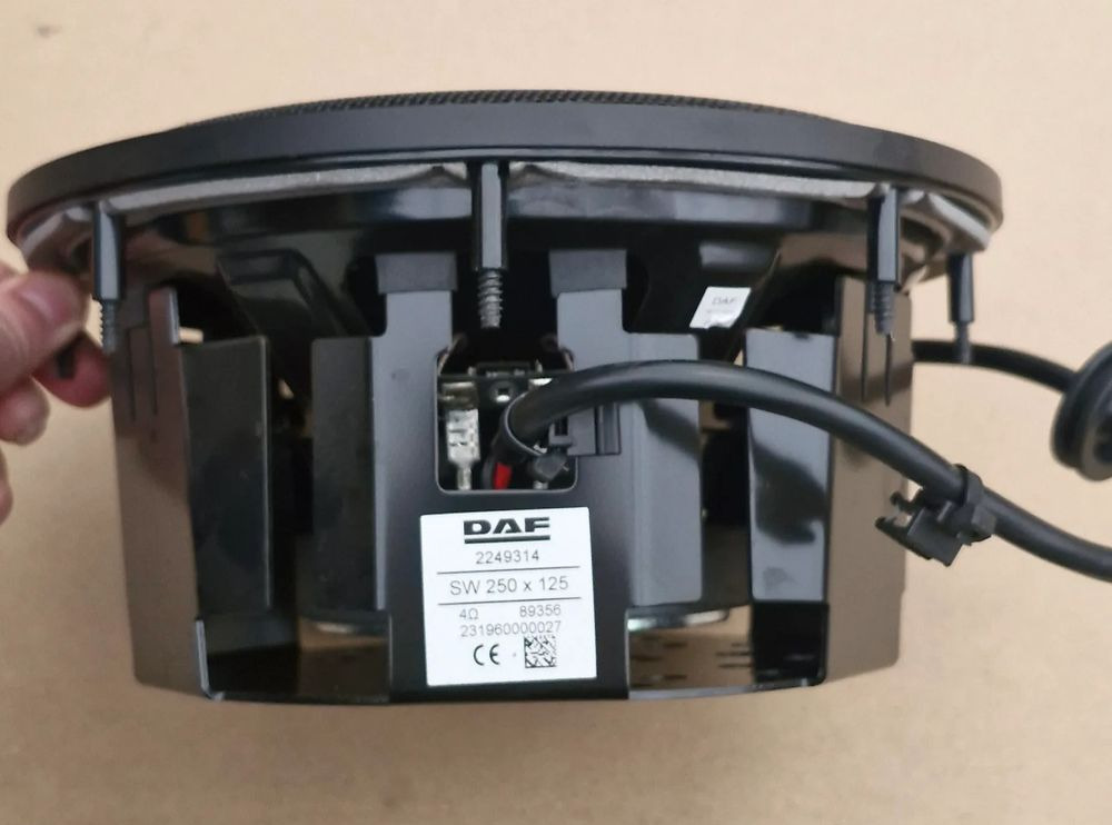 DAF XG XF GŁOŚNIK SUBWOFFER 2249314 - Cabina e interior para Camión: foto 2 DAF XG XF GŁOŚNIK SUBWOFFER 2249314 - Cabina e interior para Camión: foto 2