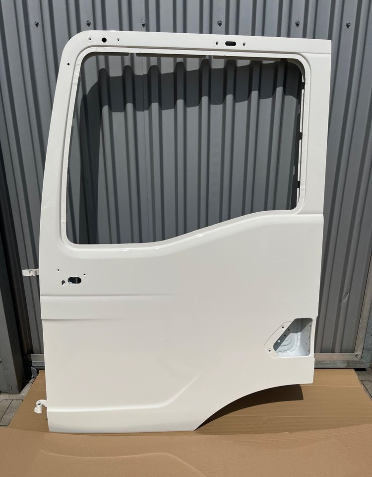 Drzwi lewe MAN TGS TG3 TGM TGL euro 6 drzwi kierowcy nowy model - Carrocería y exterior para Camión: foto 1 Drzwi lewe MAN TGS TG3 TGM TGL euro 6 drzwi kierowcy nowy model - Carrocería y exterior para Camión: foto 1