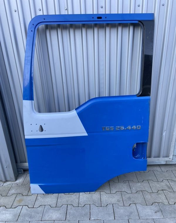Drzwi lewe MAN TGS TGL TGM euro 6 kierowcy - Puerta y piezas: foto 1 Drzwi lewe MAN TGS TGL TGM euro 6 kierowcy - Puerta y piezas: foto 1