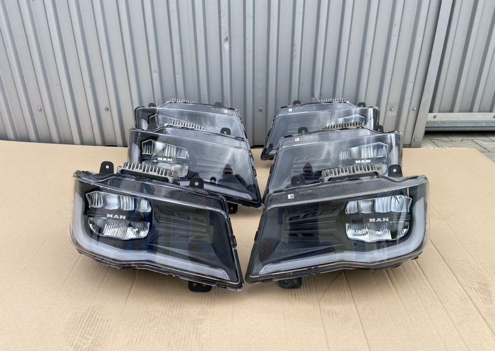 Lampa LED MAN TG3 TGX nowy model reflektor - Luz/ Iluminación para Camión: foto 1 Lampa LED MAN TG3 TGX nowy model reflektor - Luz/ Iluminación para Camión: foto 1