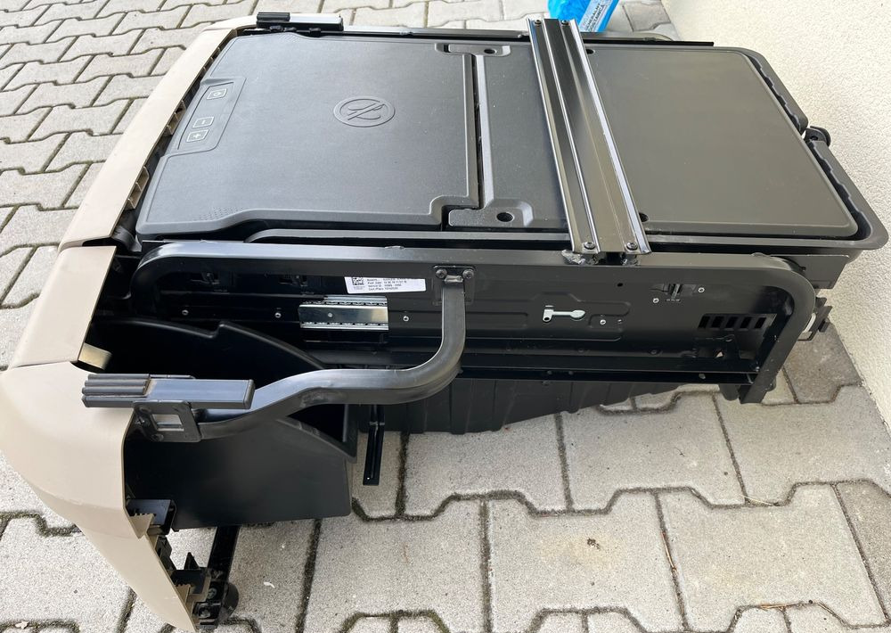 Lodówka MAN TGS euro 6 lift chłodziarka schowek szuflada - Cabina e interior para Camión: foto 3 Lodówka MAN TGS euro 6 lift chłodziarka schowek szuflada - Cabina e interior para Camión: foto 3