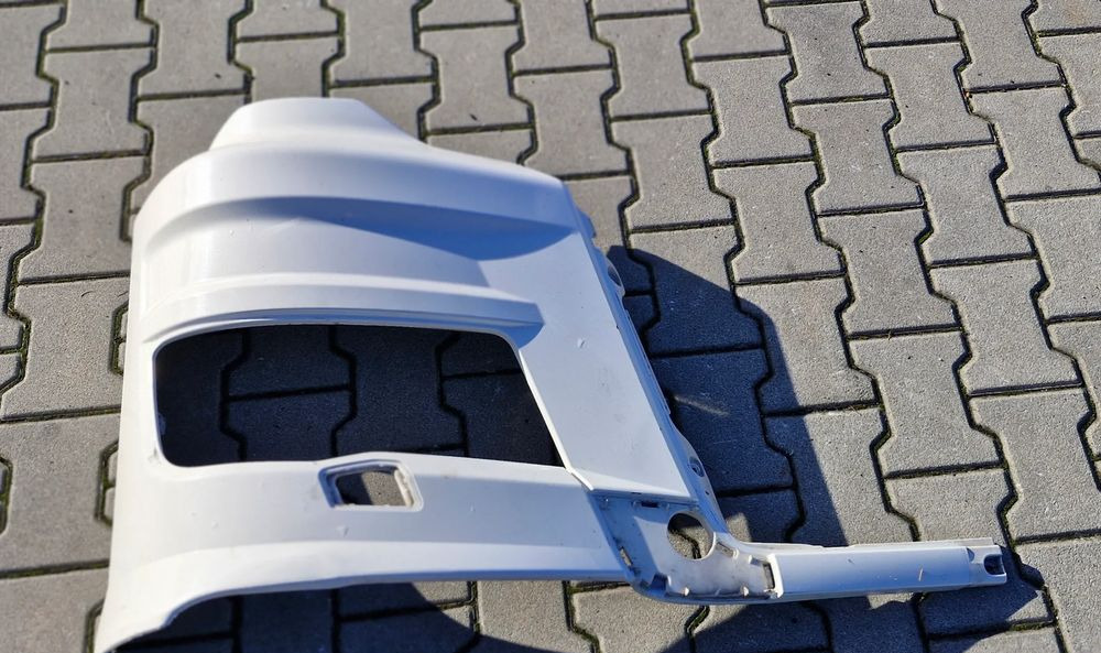 MAN TG3 TGX OKULAR LAMPY NAROŻNIK POSZYCIE ZDERZAKA PRAWY - Carrocería y exterior: foto 1 MAN TG3 TGX OKULAR LAMPY NAROŻNIK POSZYCIE ZDERZAKA PRAWY - Carrocería y exterior: foto 1