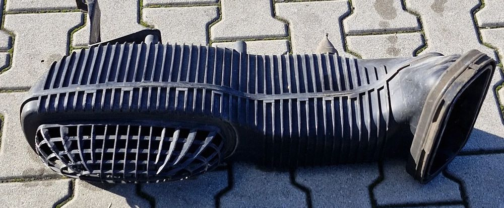 MAN TG3 TGX TGS ŁĄCZNIK FILTRA POWIETRZA 81.08201-6097 - Carrocería y exterior: foto 1 MAN TG3 TGX TGS ŁĄCZNIK FILTRA POWIETRZA 81.08201-6097 - Carrocería y exterior: foto 1