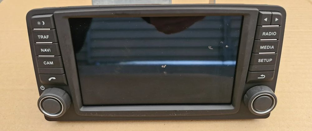 MAN TGX TGS RADIO NAWIGACJA 81.28100-6037 81.28100-6043 - Cabina e interior: foto 1 MAN TGX TGS RADIO NAWIGACJA 81.28100-6037 81.28100-6043 - Cabina e interior: foto 1