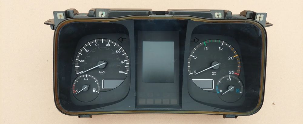 MERCEDES ACTROS MP4 LICZNIK ZEGARY - Sistema eléctrico para Camión: foto 1 MERCEDES ACTROS MP4 LICZNIK ZEGARY - Sistema eléctrico para Camión: foto 1