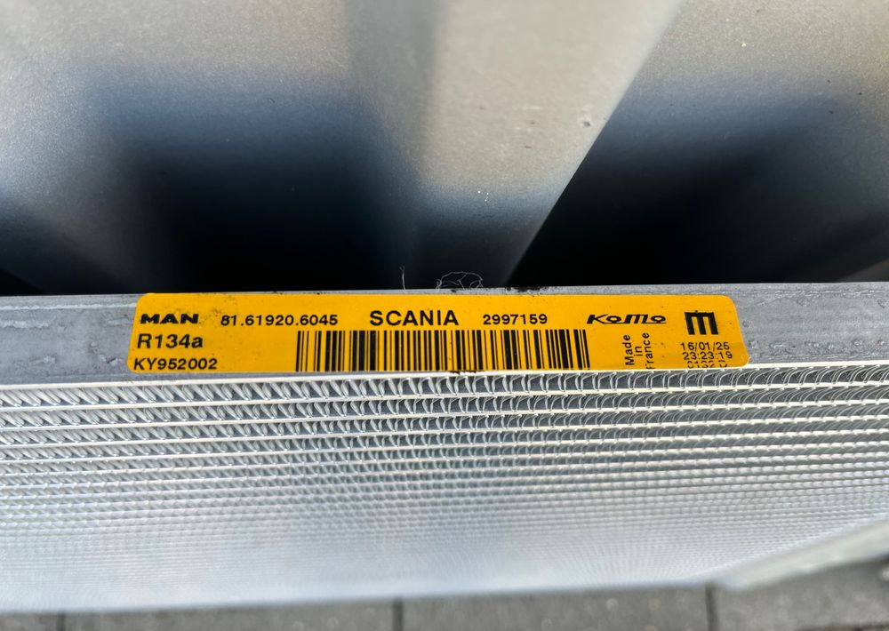 NOWA Chłodnica klimatyzacji MAN TG3 TGX TGS nowy model skraplacz - Condensador para Camión: foto 2 NOWA Chłodnica klimatyzacji MAN TG3 TGX TGS nowy model skraplacz - Condensador para Camión: foto 2