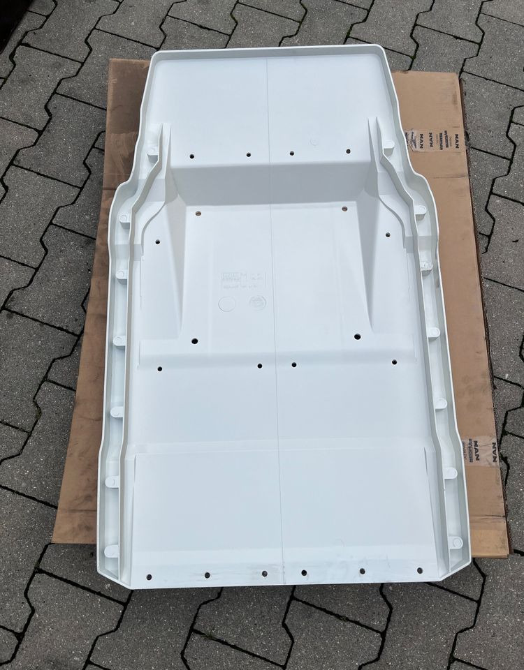 NOWY Błotnik MAN TGX euro 6 chlapacz biały - Guardabarros para Camión: foto 2 NOWY Błotnik MAN TGX euro 6 chlapacz biały - Guardabarros para Camión: foto 2