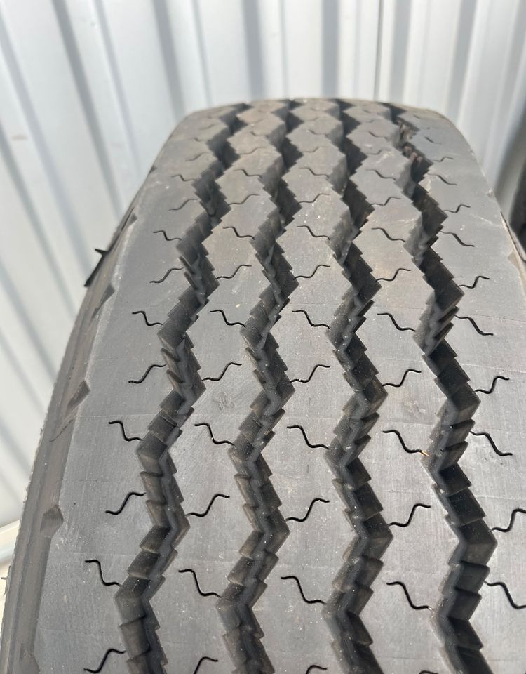 Opony Michelin X 10 R 17.5 jak NOWE - Neumático para Camión: foto 4 Opony Michelin X 10 R 17.5 jak NOWE - Neumático para Camión: foto 4