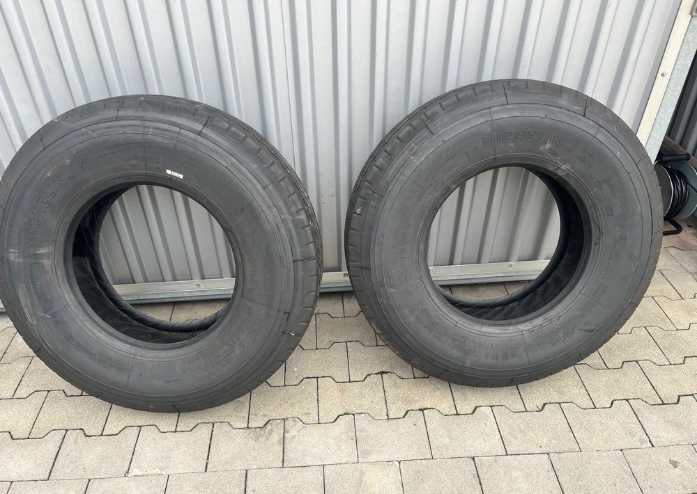 Opony Michelin X 10 R 17.5 jak NOWE - Neumático para Camión: foto 1 Opony Michelin X 10 R 17.5 jak NOWE - Neumático para Camión: foto 1