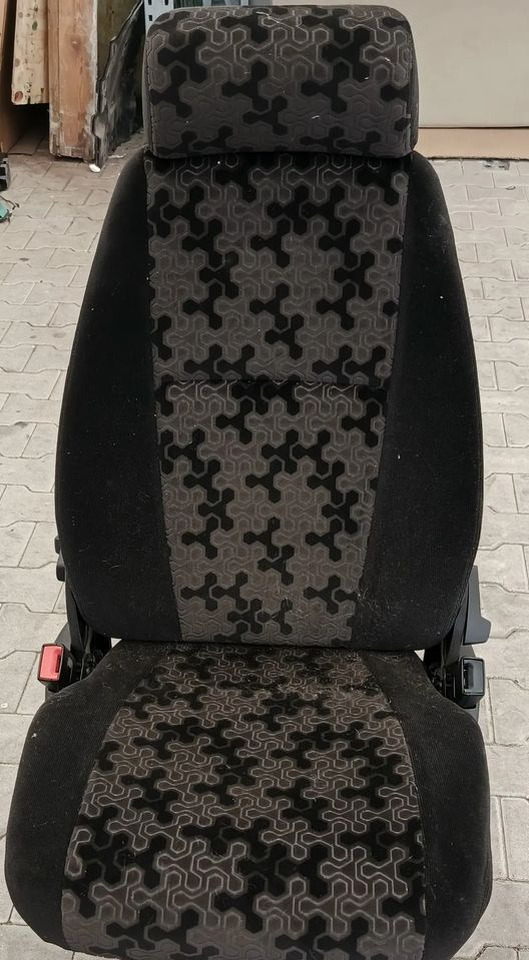 SCANIA R S FOTEL ŚRODKOWY - Asiento: foto 1 SCANIA R S FOTEL ŚRODKOWY - Asiento: foto 1