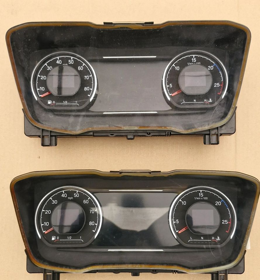 SCANIA R S LICZNIK ZEGARY 2717543 2496980 - Cabina e interior: foto 1 SCANIA R S LICZNIK ZEGARY 2717543 2496980 - Cabina e interior: foto 1