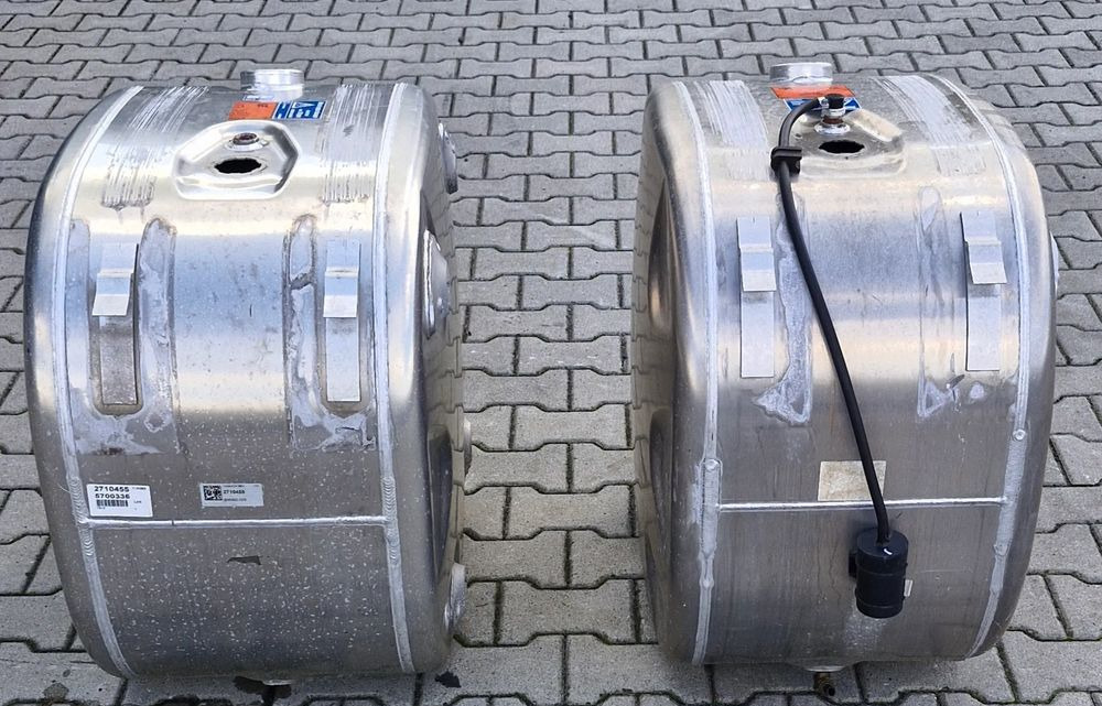 SCANIA R S ZBIORNIK PALIWA 200L NOWY - Depósito de combustible para Camión: foto 2 SCANIA R S ZBIORNIK PALIWA 200L NOWY - Depósito de combustible para Camión: foto 2