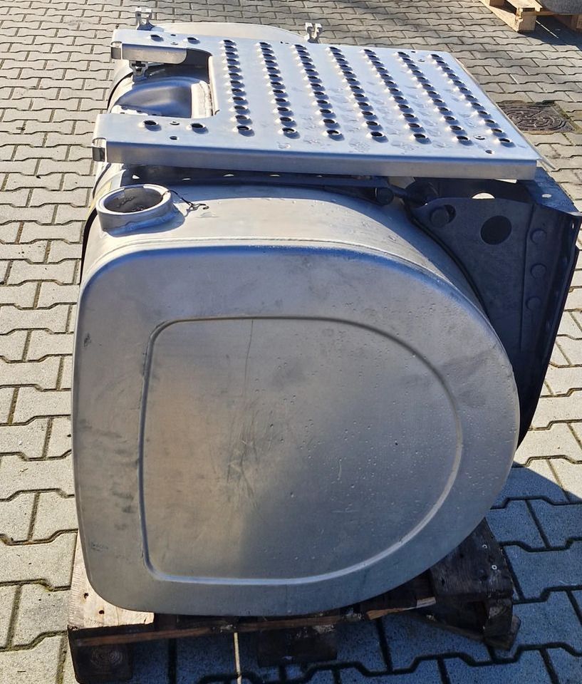 VOLVO FH4 FH5 FM5 RENAULT GAMA T ZBIORNIK PALIWA 480L KOMPLETNY NOWY - Procesamiento de combustible para Camión: foto 2 VOLVO FH4 FH5 FM5 RENAULT GAMA T ZBIORNIK PALIWA 480L KOMPLETNY NOWY - Procesamiento de combustible para Camión: foto 2