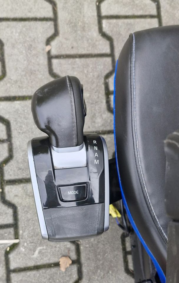 VOLVO FH5 FM5 FOTEL KIEROWCY UK - Cabina e interior: foto 5 VOLVO FH5 FM5 FOTEL KIEROWCY UK - Cabina e interior: foto 5