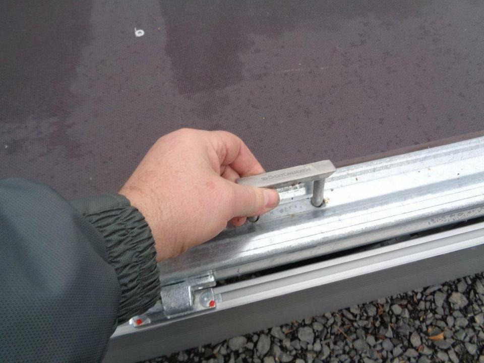 Böckmann PKW-Anhänger , 2,0 to. Hochlader, 100 km/h - Remolque plataforma/ Caja abierta: foto 5 Böckmann PKW-Anhänger , 2,0 to. Hochlader, 100 km/h - Remolque plataforma/ Caja abierta: foto 5