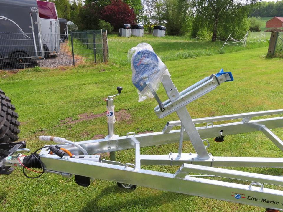 Remolque para barco Böckmann TPV, PKW Anhänger, Bootstrailer, 3,5 to. Winde, 100 km/h: foto 11 Remolque para barco Böckmann TPV, PKW Anhänger, Bootstrailer, 3,5 to. Winde, 100 km/h: foto 11