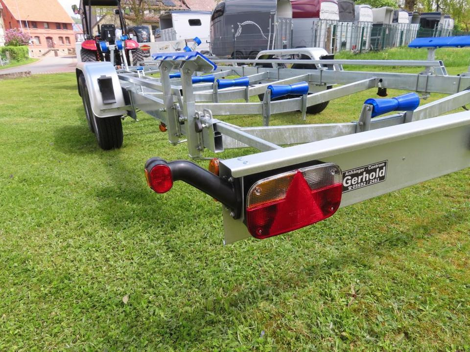 Remolque para barco Böckmann TPV, PKW Anhänger, Bootstrailer, 3,5 to. Winde, 100 km/h: foto 9 Remolque para barco Böckmann TPV, PKW Anhänger, Bootstrailer, 3,5 to. Winde, 100 km/h: foto 9