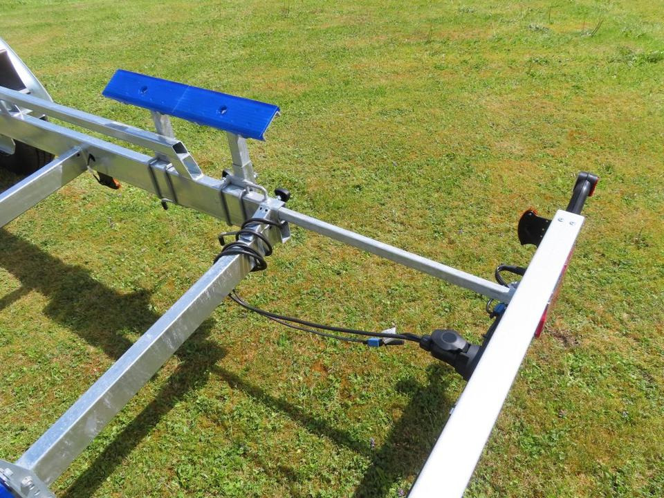 Remolque para barco Böckmann TPV, PKW Anhänger, Bootstrailer, 3,5 to. Winde, 100 km/h: foto 8 Remolque para barco Böckmann TPV, PKW Anhänger, Bootstrailer, 3,5 to. Winde, 100 km/h: foto 8