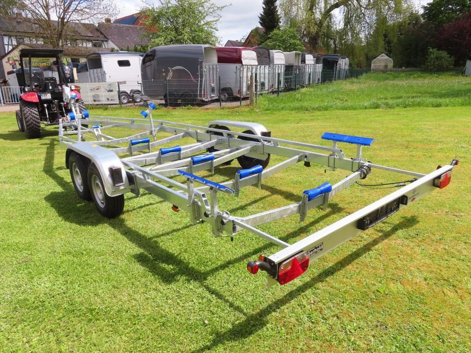 Remolque para barco Böckmann TPV, PKW Anhänger, Bootstrailer, 3,5 to. Winde, 100 km/h: foto 16 Remolque para barco Böckmann TPV, PKW Anhänger, Bootstrailer, 3,5 to. Winde, 100 km/h: foto 16