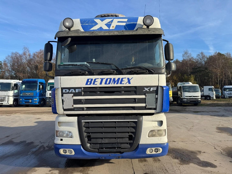 DAF 105 XF 460 Space Cab (MANUAL GEARBOX / BOITE MANUELLE / 2011) - Cabeza tractora: foto 2 DAF 105 XF 460 Space Cab (MANUAL GEARBOX / BOITE MANUELLE / 2011) - Cabeza tractora: foto 2