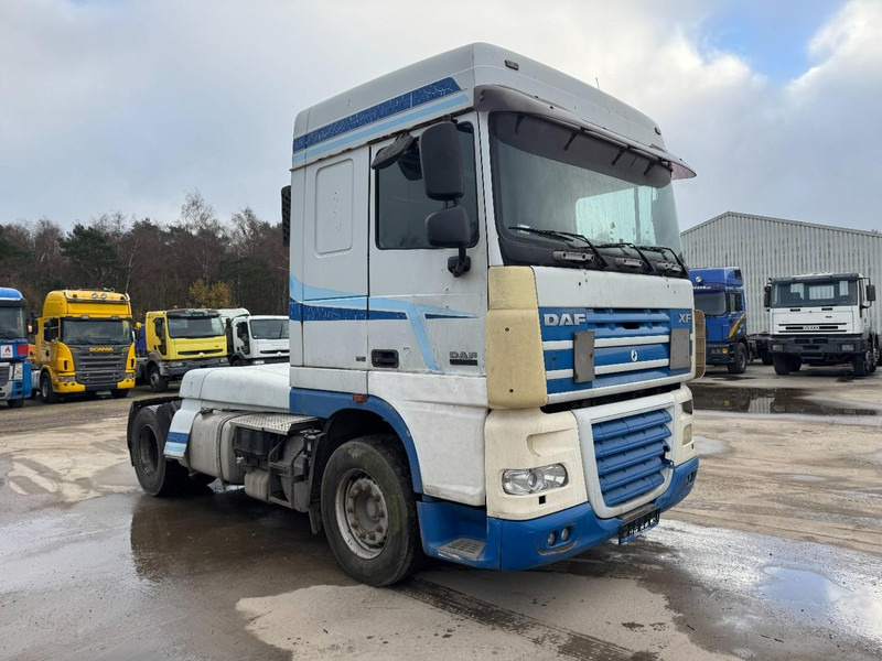 DAF 105 XF 460 Space Cab (MANUAL GEARBOX / BOITE MANUELLE) - Cabeza tractora: foto 3 DAF 105 XF 460 Space Cab (MANUAL GEARBOX / BOITE MANUELLE) - Cabeza tractora: foto 3