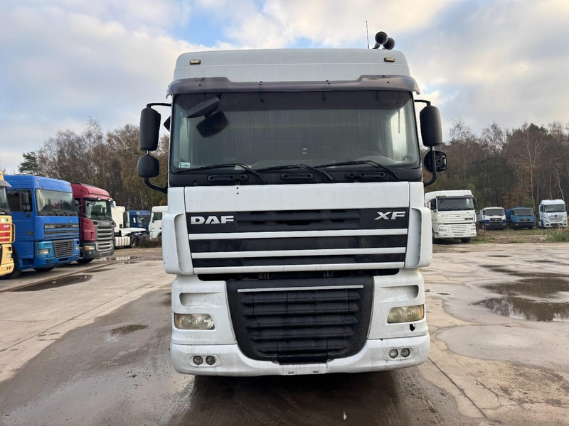 DAF 105 XF 460 Space Cab (MANUAL GEARBOX / BOITE MANUELLE / PERFECT CONDITION) - Cabeza tractora: foto 2 DAF 105 XF 460 Space Cab (MANUAL GEARBOX / BOITE MANUELLE / PERFECT CONDITION) - Cabeza tractora: foto 2