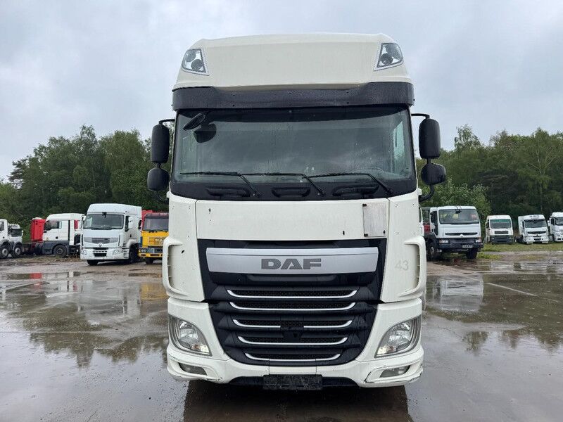 DAF XF 460 Super Space Cab (GOOD CONDITION / BON ETAT) - Cabeza tractora: foto 2 DAF XF 460 Super Space Cab (GOOD CONDITION / BON ETAT) - Cabeza tractora: foto 2