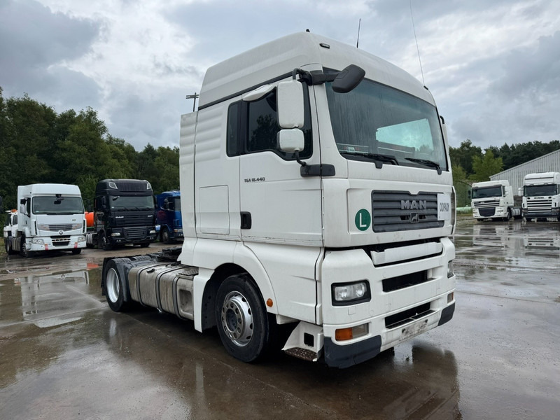 MAN TGA 18.440 (MANUAL GEARBOX / BOITE MANUELLE) - Cabeza tractora: foto 3 MAN TGA 18.440 (MANUAL GEARBOX / BOITE MANUELLE) - Cabeza tractora: foto 3