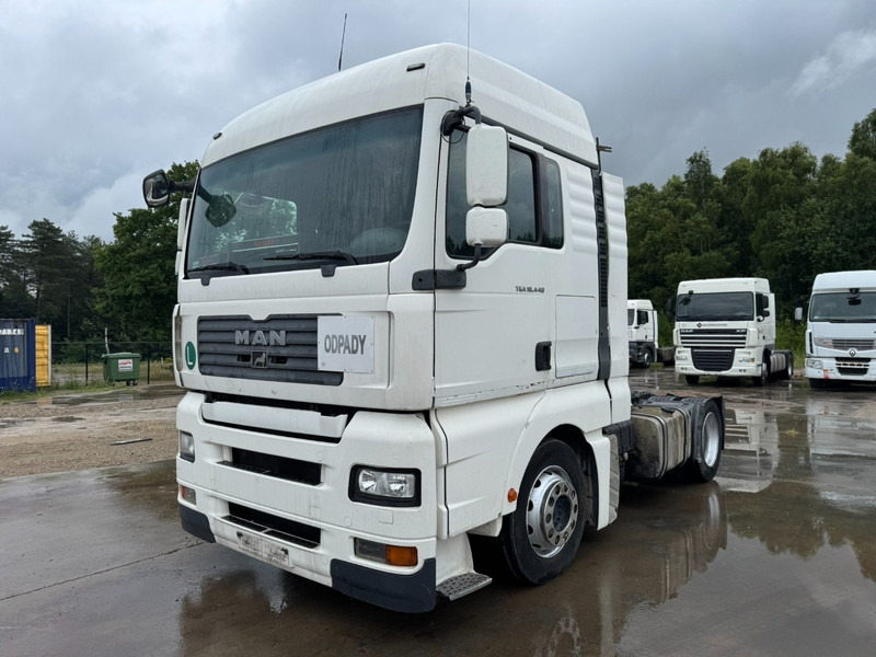 MAN TGA 18.440 (MANUAL GEARBOX / BOITE MANUELLE) - Cabeza tractora: foto 1 MAN TGA 18.440 (MANUAL GEARBOX / BOITE MANUELLE) - Cabeza tractora: foto 1