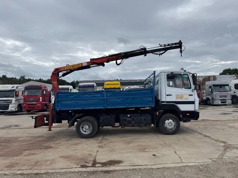 Mercedes-Benz SK 917 (STEEL SUSPENSION / PARLFINGER CRANE / AUXILIARY / 6 CYLINDER WITH MANUAL PUMP) - Volquete camión, Camión grúa: foto 4 Mercedes-Benz SK 917 (STEEL SUSPENSION / PARLFINGER CRANE / AUXILIARY / 6 CYLINDER WITH MANUAL PUMP) - Volquete camión, Camión grúa: foto 4