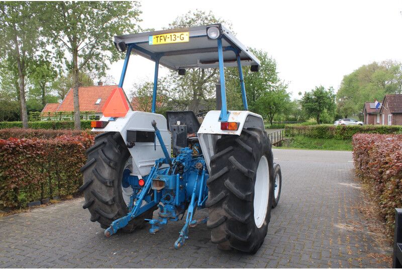 Ford 4130 - Tractor: foto 3 Ford 4130 - Tractor: foto 3