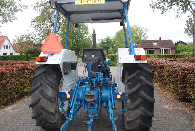 Ford 4130 - Tractor: foto 4 Ford 4130 - Tractor: foto 4