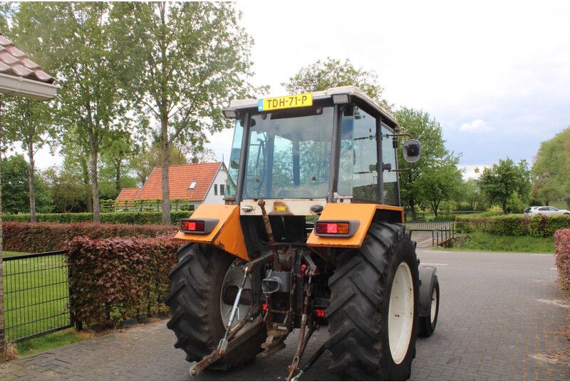 Renault 651 - Tractor: foto 4 Renault 651 - Tractor: foto 4