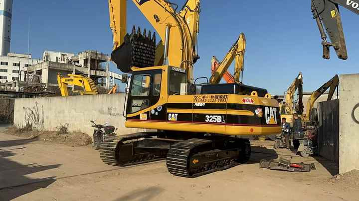 Cat325B Low Working Time CAT 320 325D 315D Excavator Caterpillar Used 25ton Cat325B Medium Size Digger - Excavadora: foto 5 Cat325B Low Working Time CAT 320 325D 315D Excavator Caterpillar Used 25ton Cat325B Medium Size Digger - Excavadora: foto 5