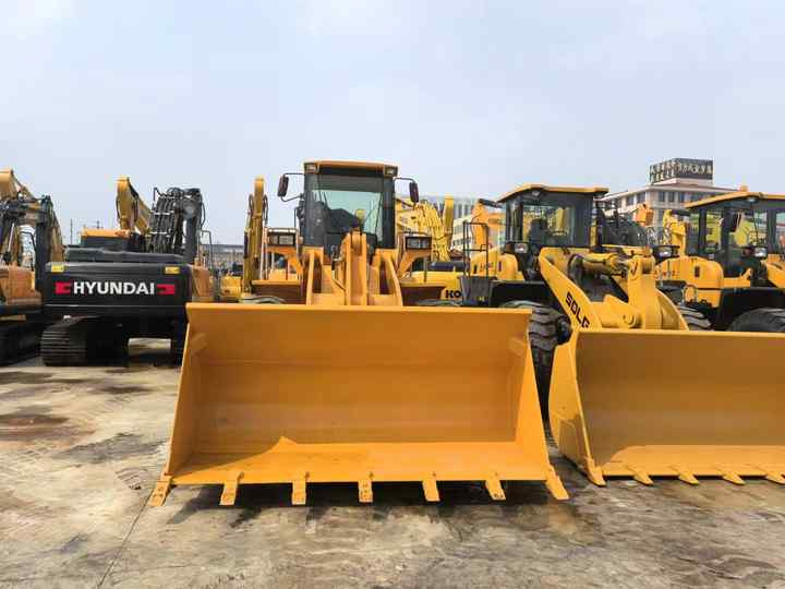 China Famous Brand LiuGong Medium-sized Used Wheel Loader LiuGong 856N Loader for Earthmoving, Mining, Construction for Sale - Cargadora de ruedas: foto 3 China Famous Brand LiuGong Medium-sized Used Wheel Loader LiuGong 856N Loader for Earthmoving, Mining, Construction for Sale - Cargadora de ruedas: foto 3