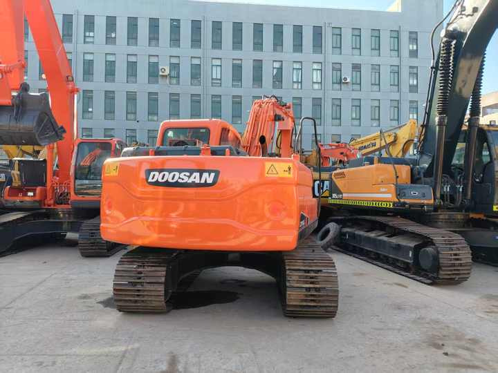 Excavadora Excellent Condition Korea Brand Dooan Dx140  Excavator in Stock  Used Doosan Dx140 225 300 Excavator Low Working Hours  on Sale [ Copy ] [ Copy ]: foto 6