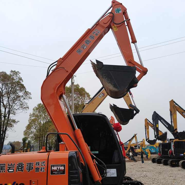 HITACHI ZX70 Original Japan Surplus Hitachi ZX70 for Sale - Excavadora de cadenas: foto 3 HITACHI ZX70 Original Japan Surplus Hitachi ZX70 for Sale - Excavadora de cadenas: foto 3