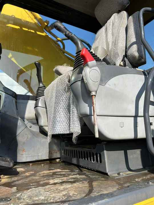 High Quality Guarantee Low-price KOMATSU PC400-7 Used Pc200-8n1 PC210-8 PC220 PC220-8 PC220-7 PC400-7 Pc400-8 Excavator on Sale - Excavadora: foto 5 High Quality Guarantee Low-price KOMATSU PC400-7 Used Pc200-8n1 PC210-8 PC220 PC220-8 PC220-7 PC400-7 Pc400-8 Excavator on Sale - Excavadora: foto 5