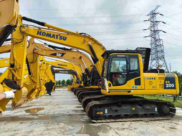 Used Excavator Komatsu PC200-8 with Good Condition and Low Hours - Excavadora: foto 3 Used Excavator Komatsu PC200-8 with Good Condition and Low Hours - Excavadora: foto 3