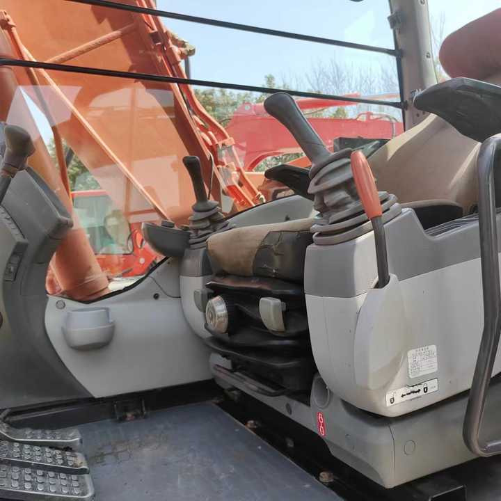 Excavadora Used Hitachi ZX130 Excavator Japan Made Hitachi Used Excavator Zx120 Zx130 for Sale [ Copy ] [ Copy ] [ Copy ] [ Copy ] [ Copy ]: foto 6