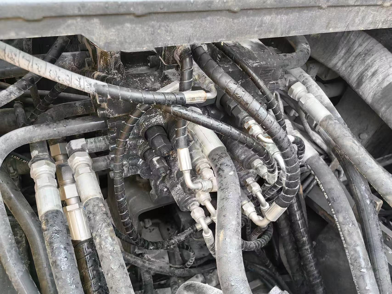 Excavadora de cadenas volvo ec240 [ Copy ]: foto 14