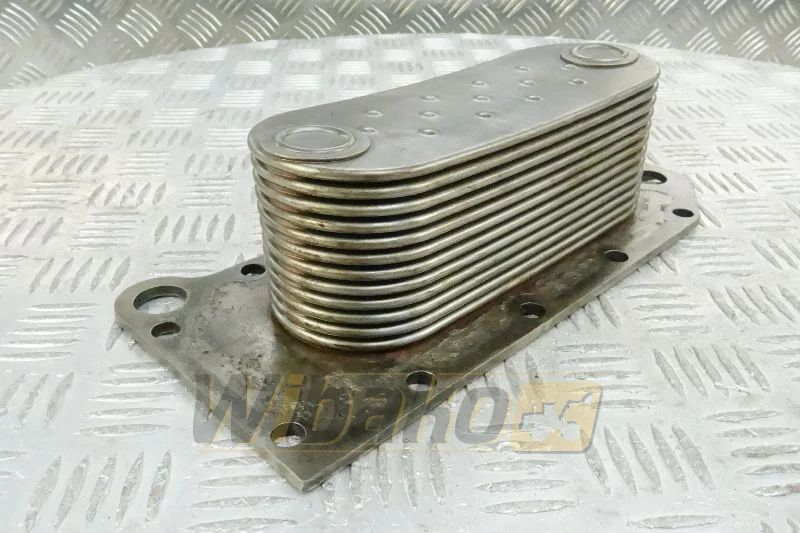 Cummins 3918175 - Enfriador de aceite para Maquinaria de construcción: foto 1 Cummins 3918175 - Enfriador de aceite para Maquinaria de construcción: foto 1