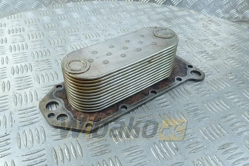 Cummins 3918175 - Enfriador de aceite para Maquinaria de construcción: foto 1 Cummins 3918175 - Enfriador de aceite para Maquinaria de construcción: foto 1