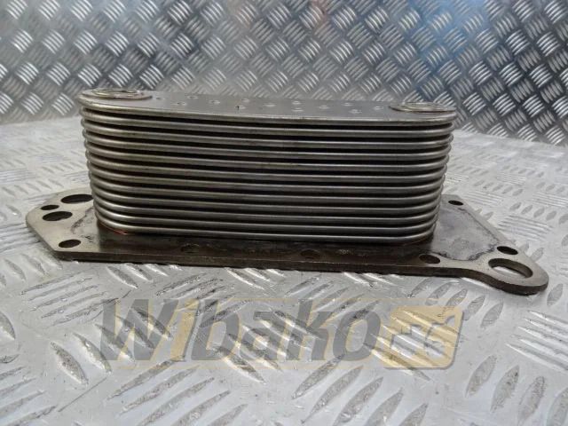 Cummins 3918175 - Enfriador de aceite para Maquinaria de construcción: foto 1 Cummins 3918175 - Enfriador de aceite para Maquinaria de construcción: foto 1