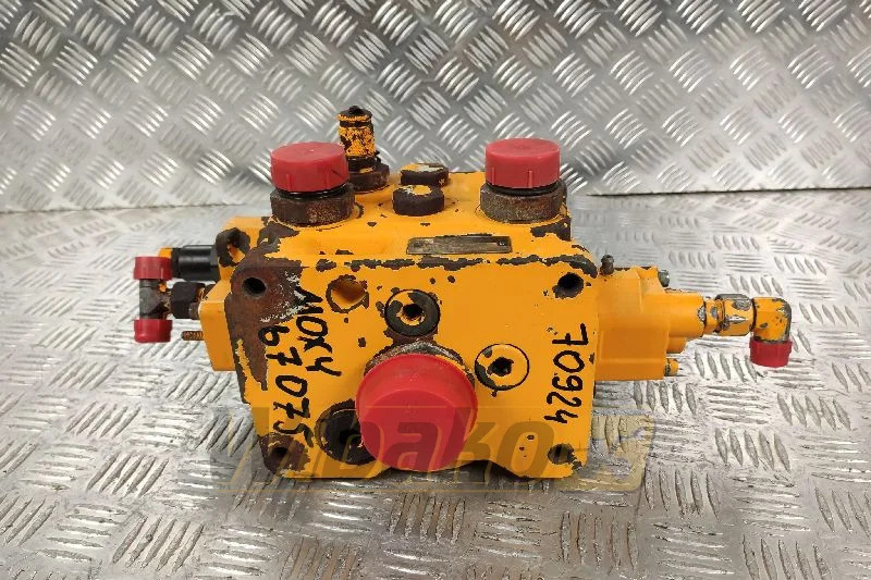 Parker H170CF-10129A501395 0122654814-007 - Válvula hidráulica para Maquinaria de construcción: foto 1 Parker H170CF-10129A501395 0122654814-007 - Válvula hidráulica para Maquinaria de construcción: foto 1